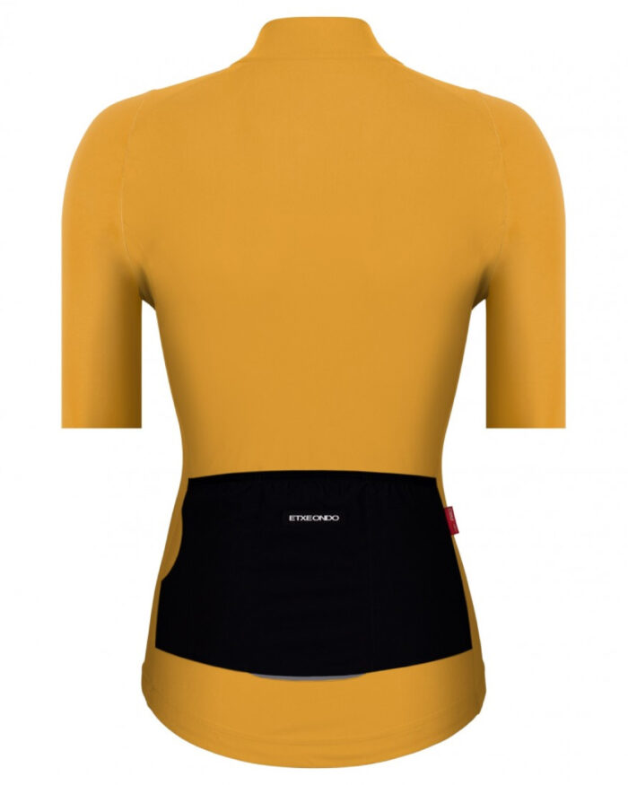 ETXEONDO Maillot Manga Corta Mujer Alda 110LW amarillo mostaza - Imagen 2