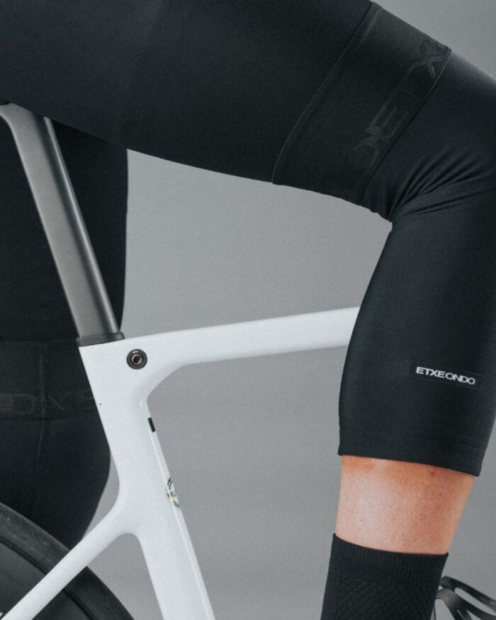 ETXEONDO Perneras Ibai 3/4 negro - Imagen 2
