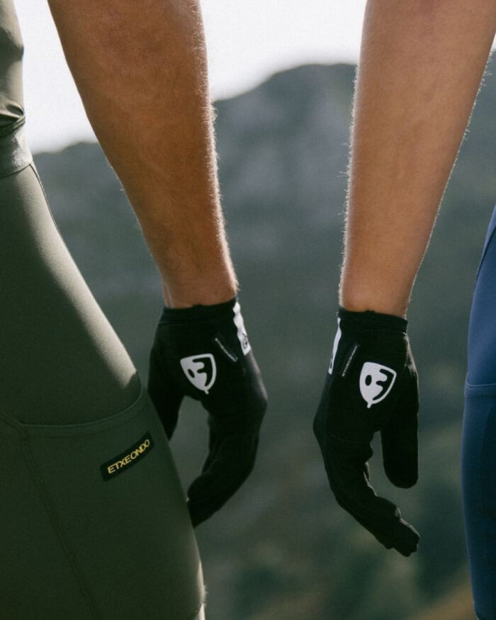 ETXEONDO Guantes Largos Unisex Uki negro - Imagen 2