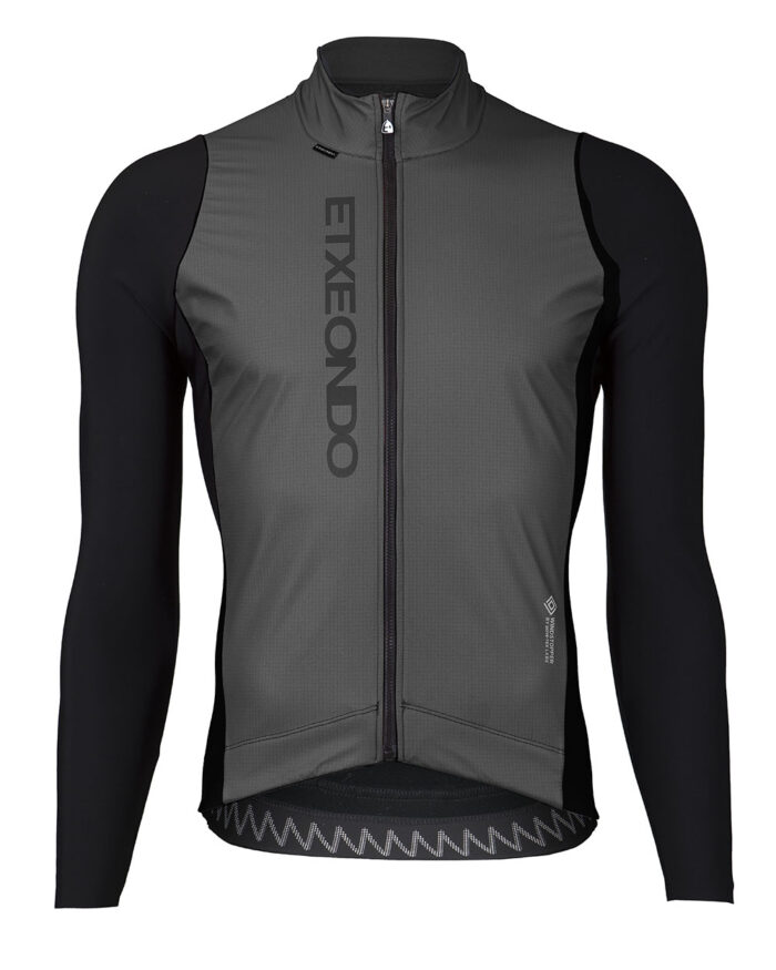 chaqueta-urrun-gore-tex-negro-del ETXEONDO Chaqueta Hombre Urrun Gore-Tex Windstopper negro - Imagen 1