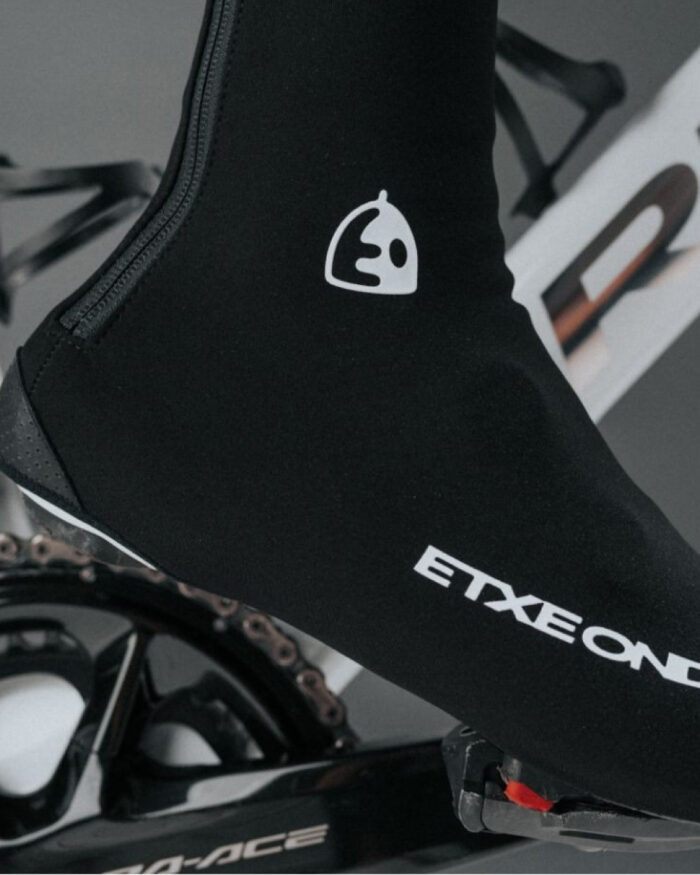 ETXEONDO Cubrezapatillas Gune negro - Imagen 2