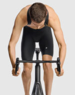 ASSOS Culotte Corto Térmico Hombre Equipe R S11 Black Series - Imagen 4