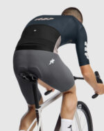 ASSOS Maillot Manga Corta Hombre Equipe RS Something To Say Excellence Blue - Imagen 4