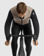 ASSOS Chaqueta Hombre Mille GT Hashoogi Winter S11 Dune Sand - Imagen 3