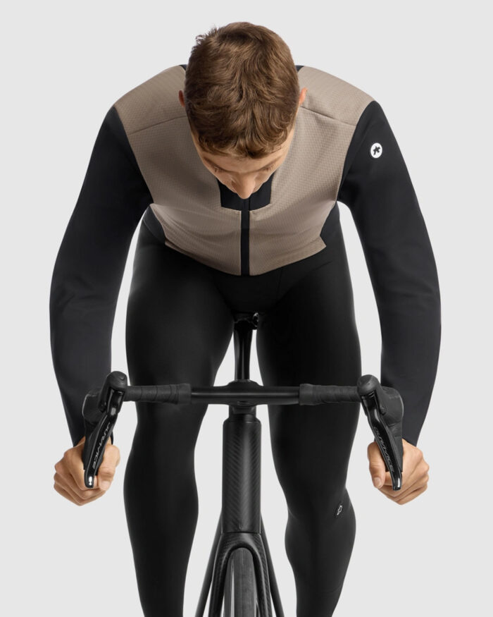 ASSOS Chaqueta Hombre Mille GT Hashoogi Winter S11 Dune Sand - Imagen 3