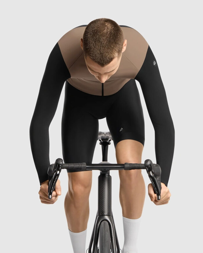 ASSOS Chaqueta Hombre Mille GTS Spring Fall S11 Terra Sand - Imagen 3