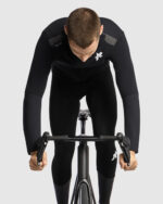 ASSOS Chaqueta Hombre Equipe RS Johdah Ultraz Winter S11 Black Series - Imagen 3