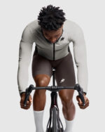 ASSOS Chaqueta Cortavientos Hombre Mille GT S11 Almond Milk - Imagen 3