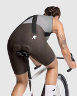 ASSOS Culotte Corto Mujer Uma GT S11 Wild Brown - Imagen 4