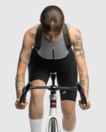 ASSOS Culotte Corto Mujer Uma GTV S11 Black Series - Imagen 3