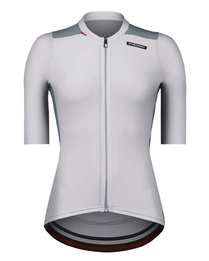 ALDA-11-GR-1 ETXEONDO Maillot Manga Corta Mujer Alda 110 gris nube / gris piedra - Imagen 1