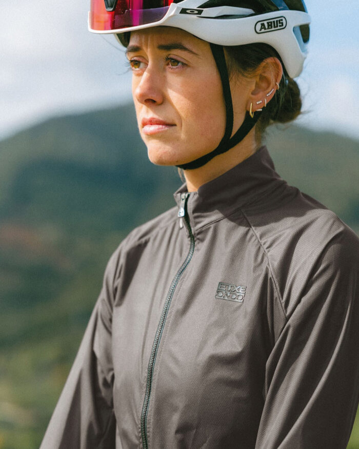 ETXEONDO Capa Chubasquero Cortavientos Unisex EON antracita - Imagen 4