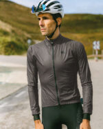 ETXEONDO Capa Chubasquero Cortavientos Unisex EON antracita - Imagen 5