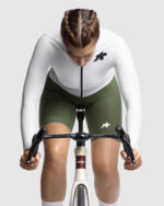 ASSOS Maillot Manga Larga Mujer Uma GT S11 Evo White Series - Imagen 3