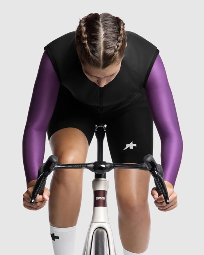 ASSOS Chaleco Mujer Uma GT Wind S11 Black Series - Imagen 3