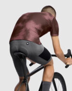 ASSOS Camiseta Manga Corta Unisex MTB Tactica T5 Mud-Flage Ground Brown - Imagen 5