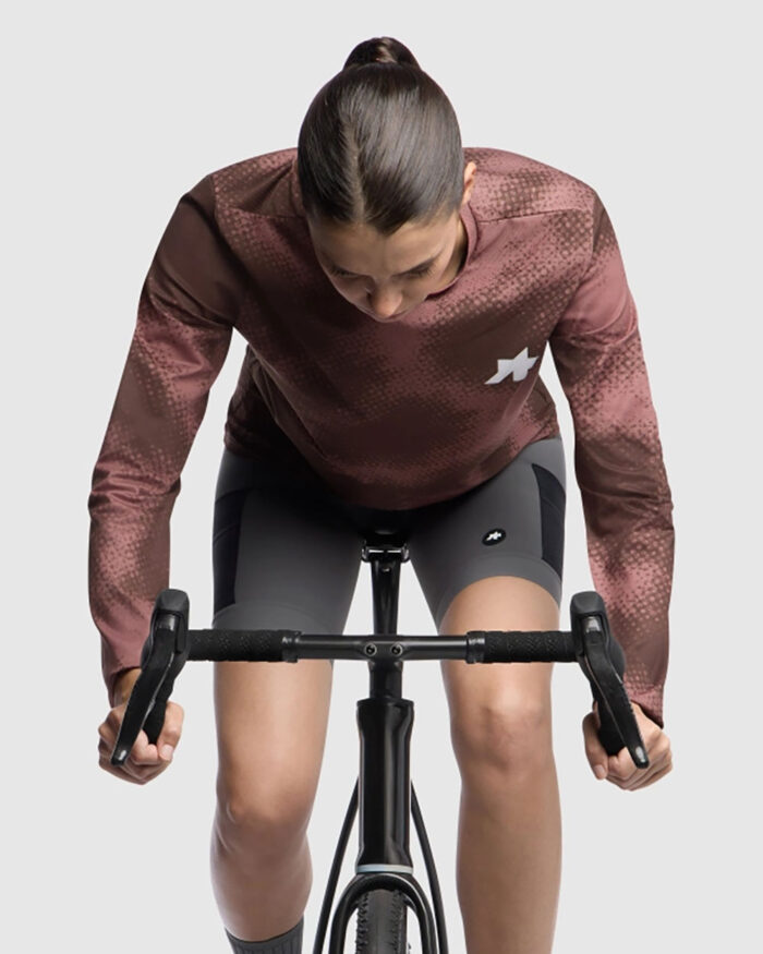 ASSOS Camiseta Manga Larga Unisex MTB Tactica T5 Mud-Flage Ground Brown - Imagen 3
