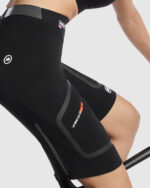 ASSOS Pantalón Corto Mujer Trail Tactica T3 Black Series - Imagen 4