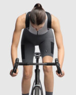 ASSOS Culotte Corto Mujer Tactica Kieskafer T5 Robust Grey - Imagen 3