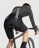 ASSOS Culotte Corto Mujer Tactica Spring Fall T5 Black Series - Imagen 4