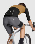 ASSOS Maillot Manga Corta MTB/Gravel Mujer Tactica T5 Classic Clay - Imagen 4