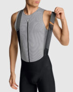 ASSOS Camiseta Interior Sin Mangas Hombre Summer P1 Grey Series - Imagen 3
