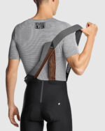 ASSOS Camiseta Interior Manga Corta Hombre Summer P1 Grey Series - Imagen 4
