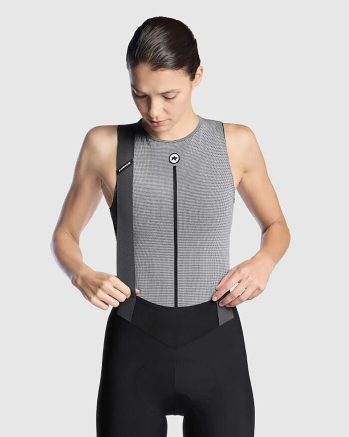 ASSOS Camiseta Interior Sin Mangas Mujer Summer P1 Grey Series - Imagen 3
