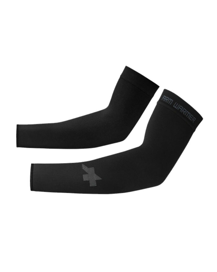 P13.80.843.18-1 ASSOS Manguitos Spring Fall P1 Black Series - Imagen 1